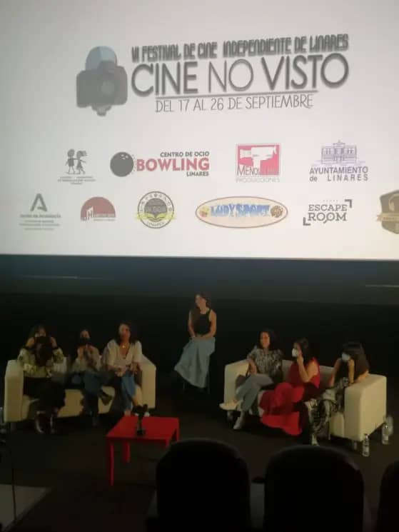 Ojos Abiertos Films takes part in a round table discussion on female stereotypes at the VI Festival de Cine No Visto de Linares